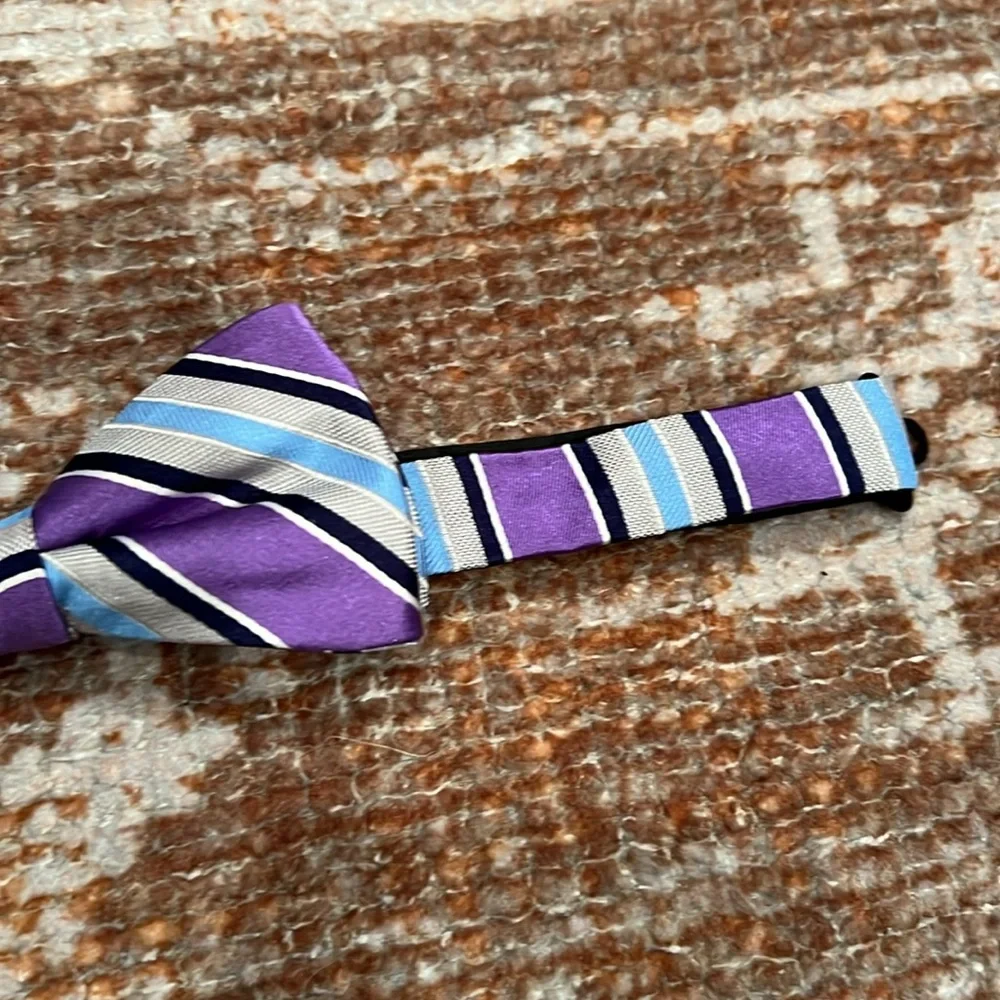 bow tie